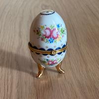 Uovo porcellana stile Fabergé