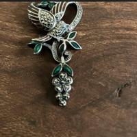 Ciondolo in argento e pietre di smeraldo