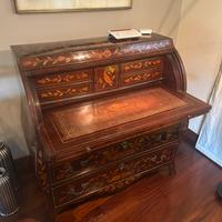 Bureau intersiato in mogano del XIX secolo