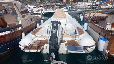 Gommone Revolution 780