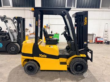 CARRELLO ELEVATORE MULETTO USATO DIESEL YALE 25 Q