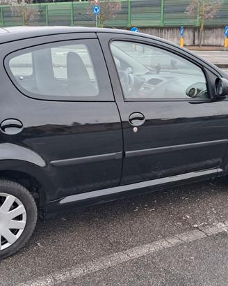 Peugeot 107  NEO PATENTATI