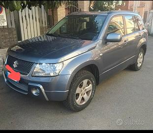 Suzuki Grand Vitara come nuova leggere bene