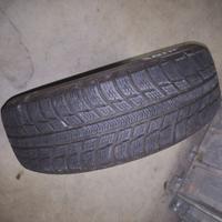 Gomme da neve con cerchi usate poco