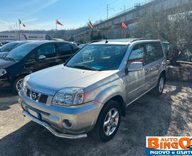 Nissan X-Trail 2.2 dCi 4x4 Elegance Columbia