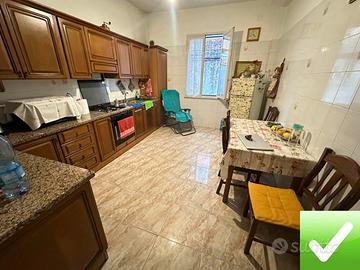 Appartamento 90 Mq + Cortile 15 Mq Viale Calabria