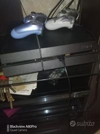 Play station 4 + 2 joystick