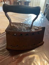 ferro da stiro antico