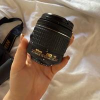 Camera Nikon D5600, mai usata