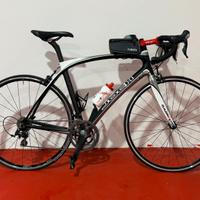 Bici da strada corsa leggera