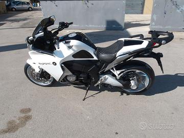 Honda VFR 1200 F  DCT