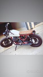 Moto Guzzi v35 del ‘79 cafe racer
