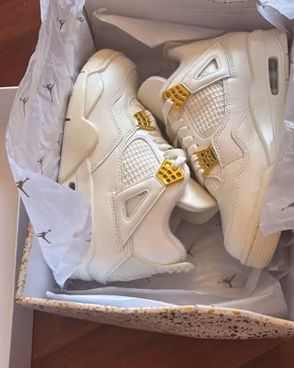 Jordan 4 Metallic Gold