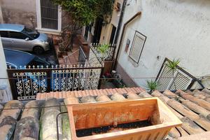 Rarità: Indipendente con Terrazza pressi via Etnea