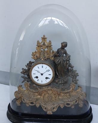 Antico orologio del XIX secolo  ('Parigina)
