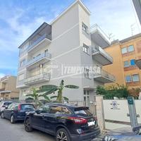 Appartamento RISTRUTTURATO con 3 balconi in zona c