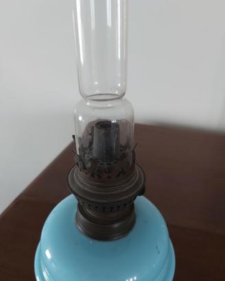 Antico lume ad olio