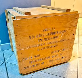 Cassa in legno militare vuota