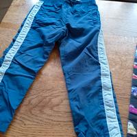 due pantaloni tecnici con interno in jersey 4 anni