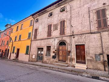 3 LOCALI A SORIANO NEL CIMINO