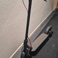 Xiaomi Electric Scooter 4 – Pari al nuovo