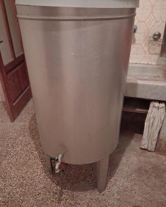 fusto acciaio 250 litri con rubinetto 