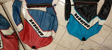 2 TUTE DAINESE IN PELLE GIACCHE E PANTALONI 