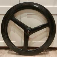 Ruota bici da corsa a razze in carbonio 