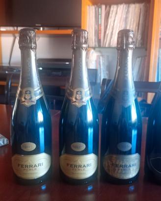 Lotto n°4 Bottiglie "Ferrari Perlè" TRENTODOC