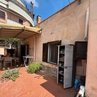 Montespaccato bilocale con posto auto