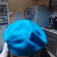 Basco in feltro turchese 