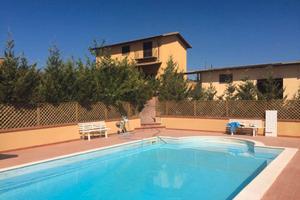 Villa indipendente con piscina, 2 ettari di terren