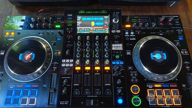Pioneer XDJ-XZ + Flight Case