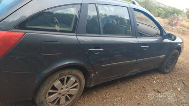 auto Renault laguna 