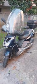 Aprilia Sportcity 250 ie 2006  (ottim per ricambi)