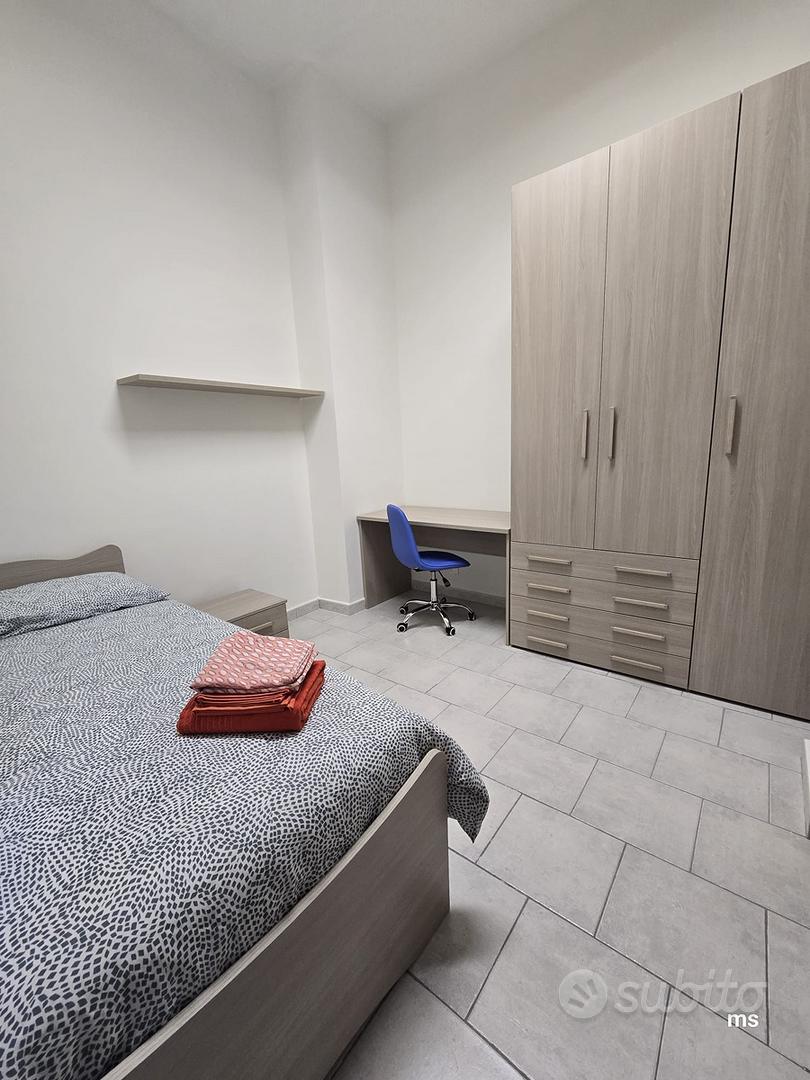 2 stanze singole in Centro, foto 2 di 6
