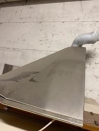 Cappa in acciaio angolare