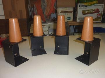 Piedi in legno per mobili o divani