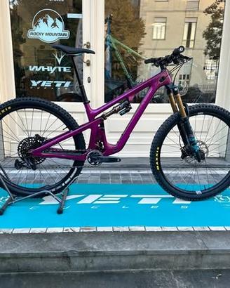 YETI SB 140 MISURA M PROMO -40%