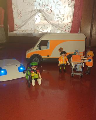 ambulanza playmobil