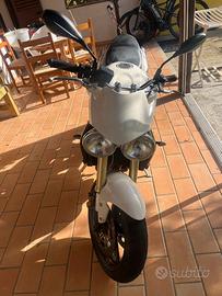 Triumph street triple 765 2008
