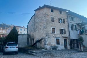 Rustico da ristrutturare