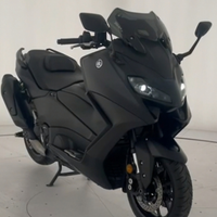 Yamaha T max 560