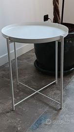 Tavolino in metallo laccato bianco opaco