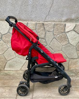 Passeggino Inglesina Zippy Light leggero compatto