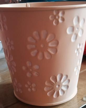 Vasi decorativi in latta