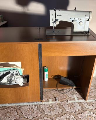 Macchina da cucire Necchi type 503