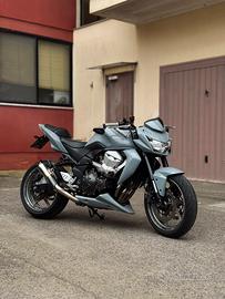 KAWASAKI Z750