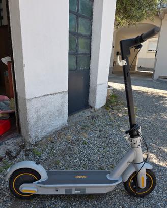 monopattino  ninebot G30 Max