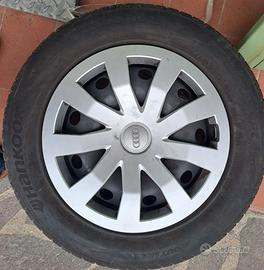 4 cerchi r15 e copricerchi audi a1 con gomme termi